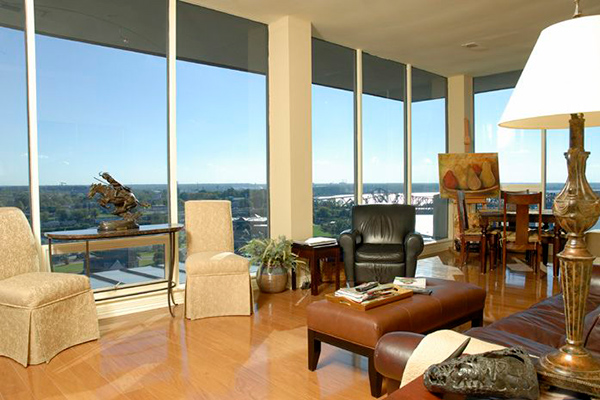 Downtown-Riverfront-Livingroom-3-thumb